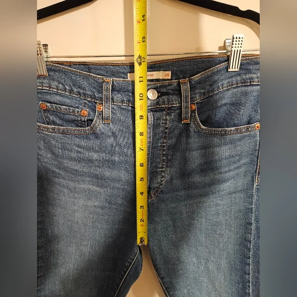 Levi's Wedgie Jeans - Picture 4 of 8